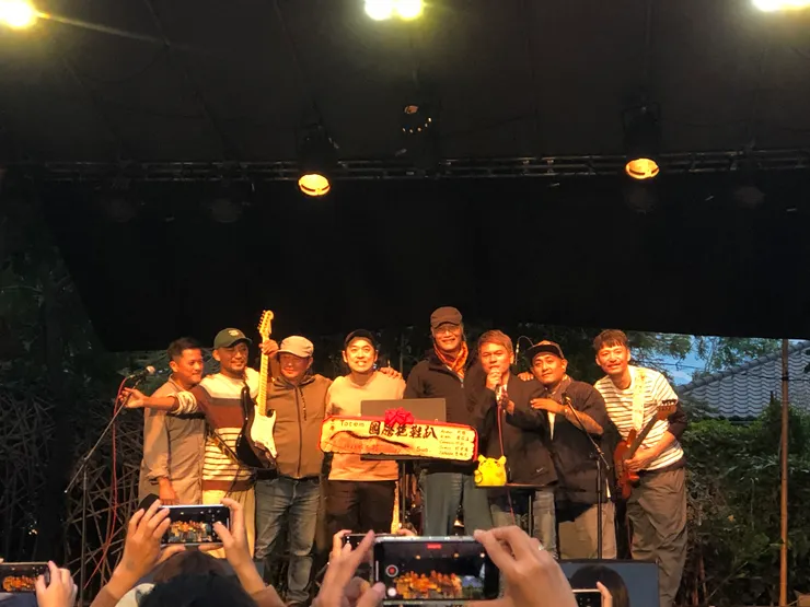 能收到匾額的歌手，我想真的是不多了