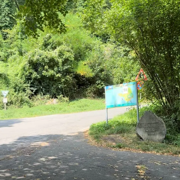 德國城堡岔路口