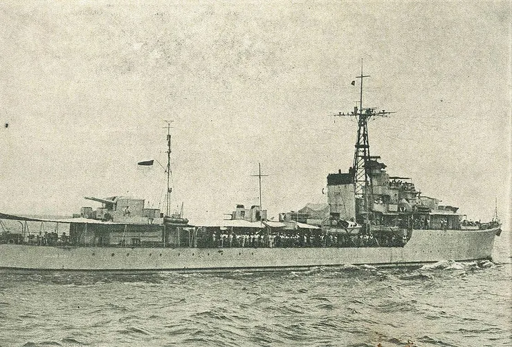 加入印尼海軍的「查馬達號」驅逐艦