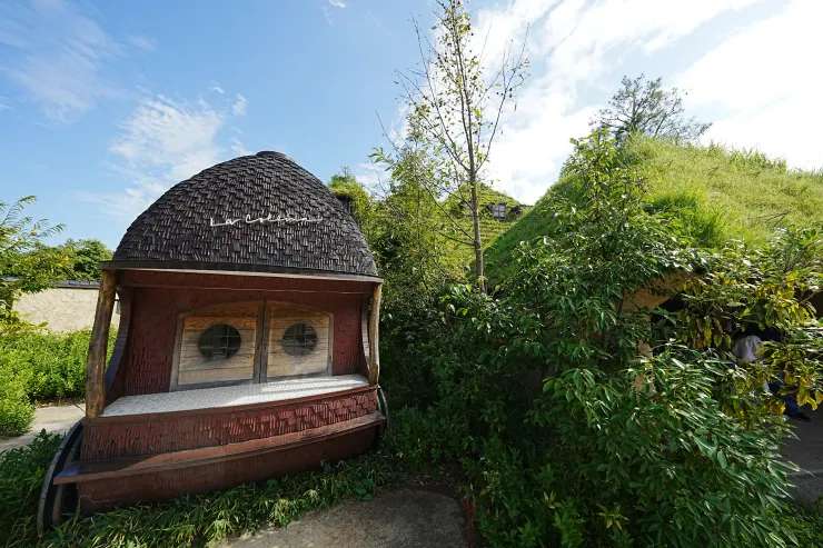 封面解答: 就是在這裏