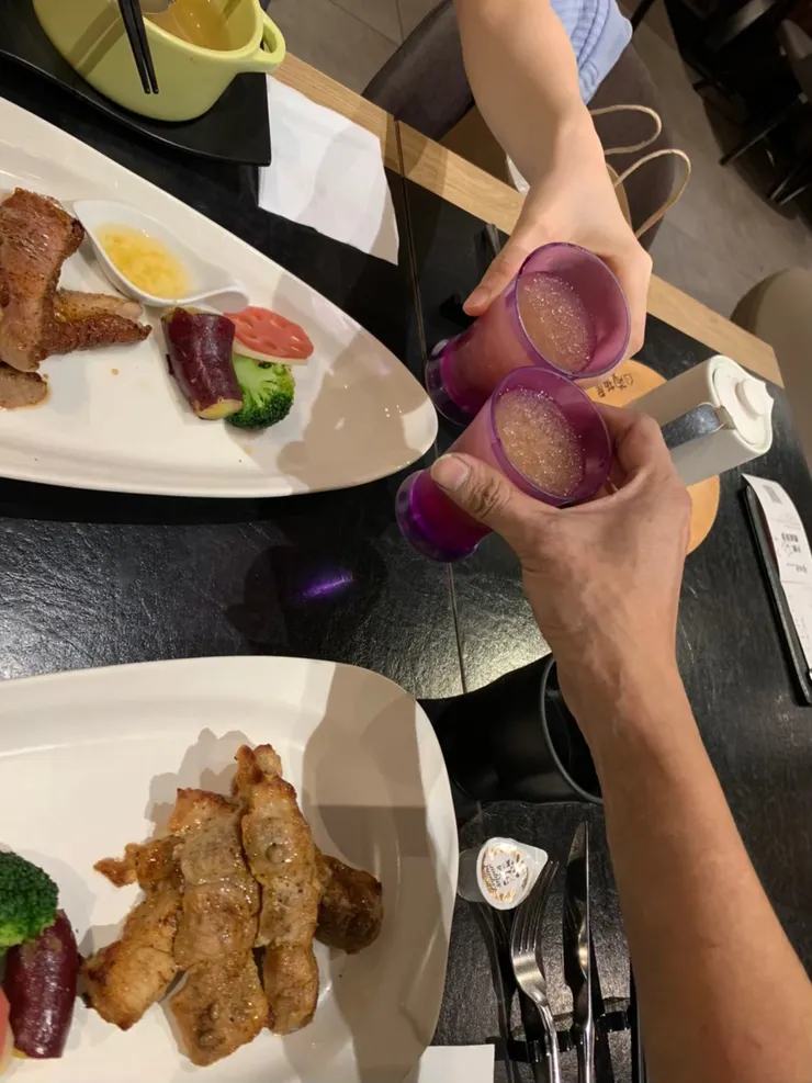 後疫情時代為久別的我們乾一杯，不是酒也沒關係。