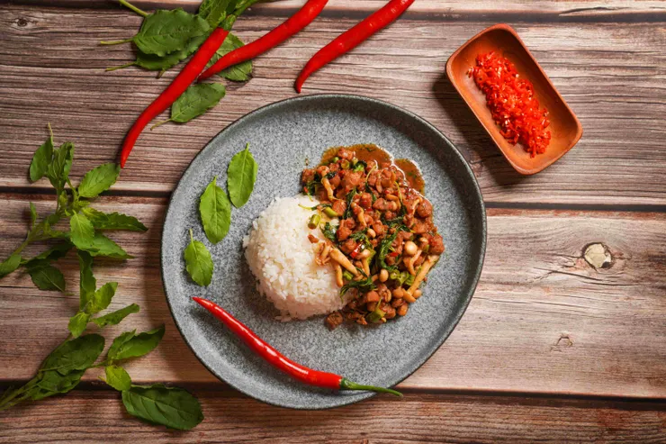 圖說：泰維根Thai Vegan選用植物肉搭配泰國香料，打造出獨特濃郁的泰式口味。(資料來源：植境)