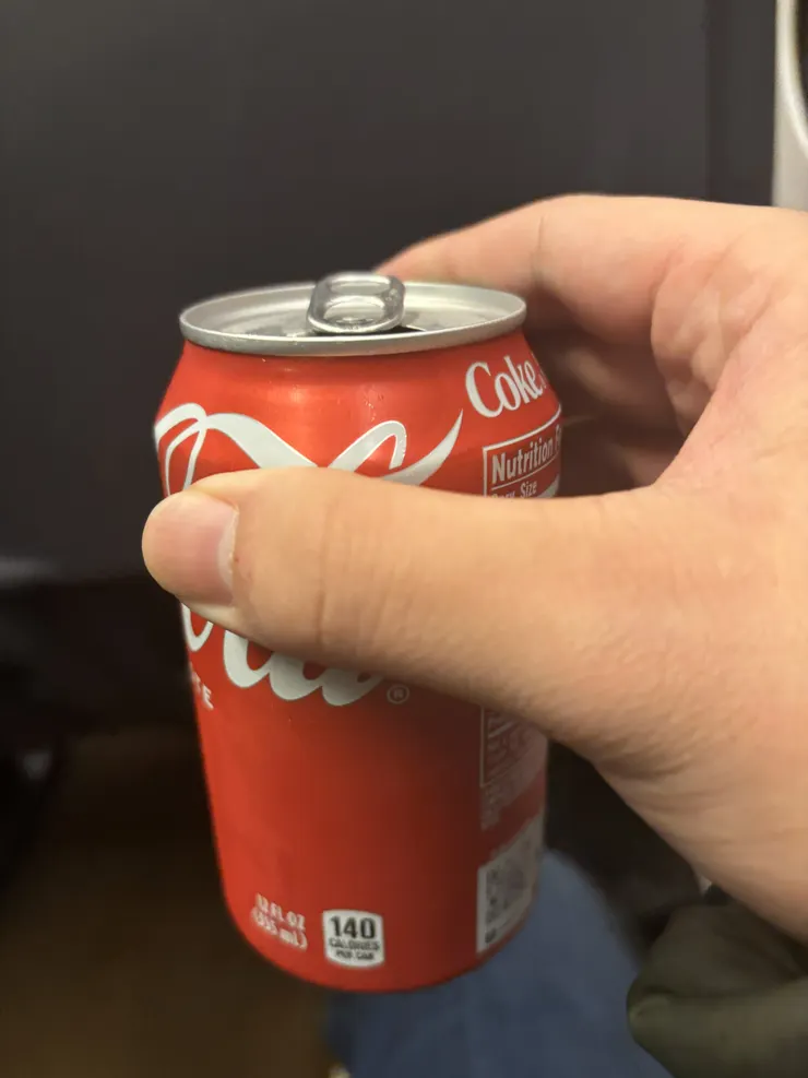 買一杯可樂陪伴回家的路程