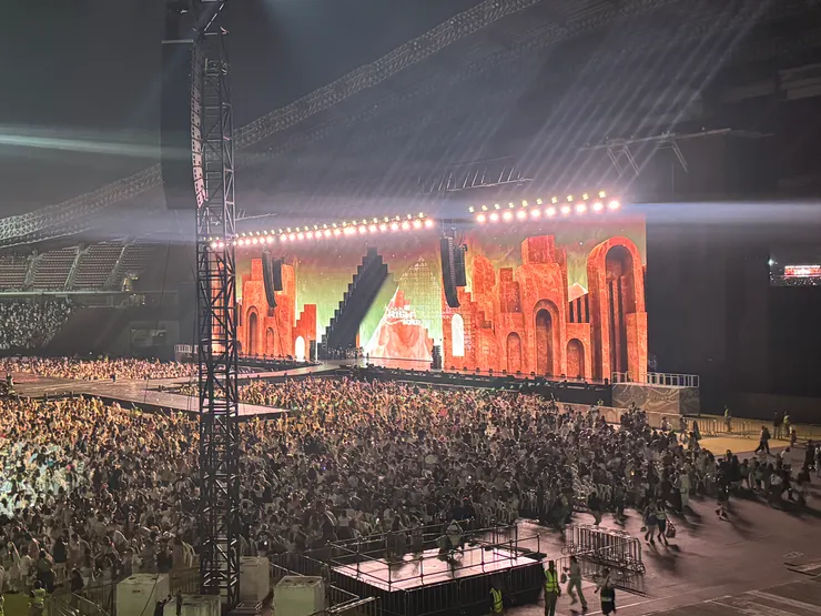 散場的可怕人群