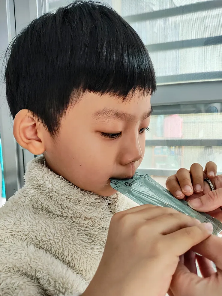 森采奕奕艾司保晶華飲