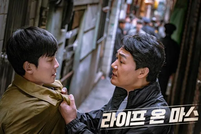 不是，只有我覺得係長和班長很有CP感嗎？笑)))