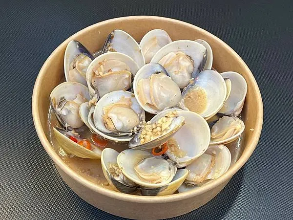 ＊（瑞豐美食）初番商行瑞豐夜市～現點現煮不加鹽超鮮甜！鮮爆蛤