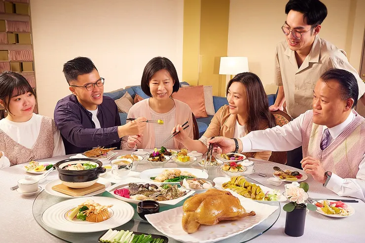 4圖：搶攻年度重要檔期母親節餐飲市場，JR東日本大飯店台北由鉑麗安全日餐廳、凱華樓中華料理與HAYASE日本料理三大主力餐廳同步推出期間限定專案。(圖 JR東日本大飯店台北)