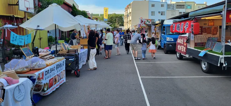 我沒有在大門前拍 不過這樣也算是拍近很多東西了吧~