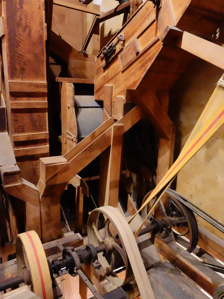 運作起來轟隆轟隆滴