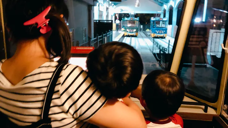 20210317兩兄弟一起到高雄輕旅