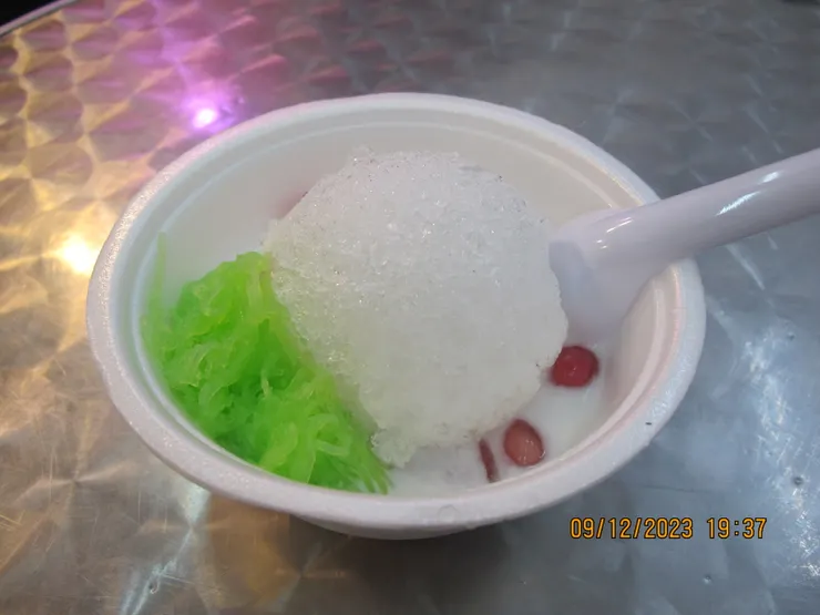 這碗就是泰式甜品，嚐過便算。