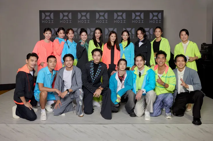 ▲HOII創辦人林少萍與多位藝人嘉賓於「2026 熙怡」系列新品發表會同台亮相,展現品牌光能時尚魅力,活動現場星光熠熠。( 圖 / HOII后益提供 )