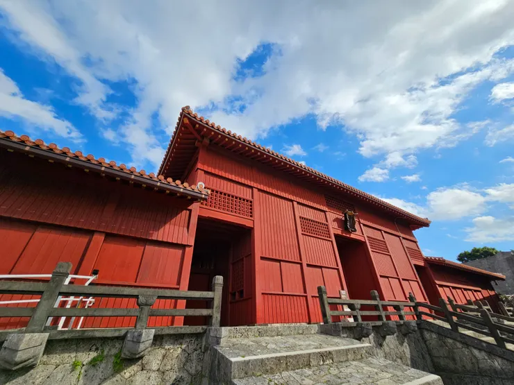 在沖繩戰役中化為灰燼的首里城