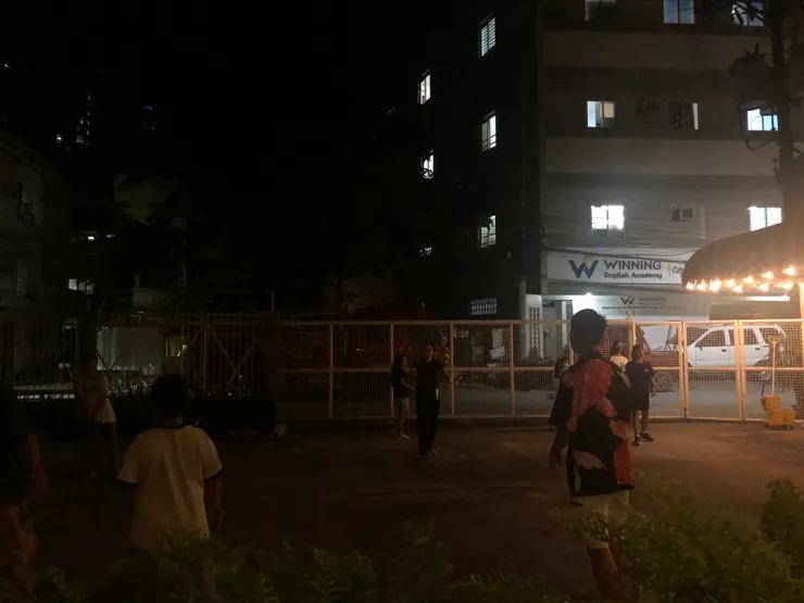 喔對！我們在散步前有在hotel打羽球、跳繩和搖呼拉圈