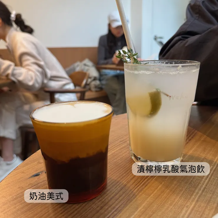 飲品／漬檸檸乳酸氣泡飲、奶油美式