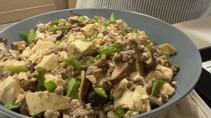 素食者，可以用杏鮑菇或其他菇類替代豬肉，一樣美味！