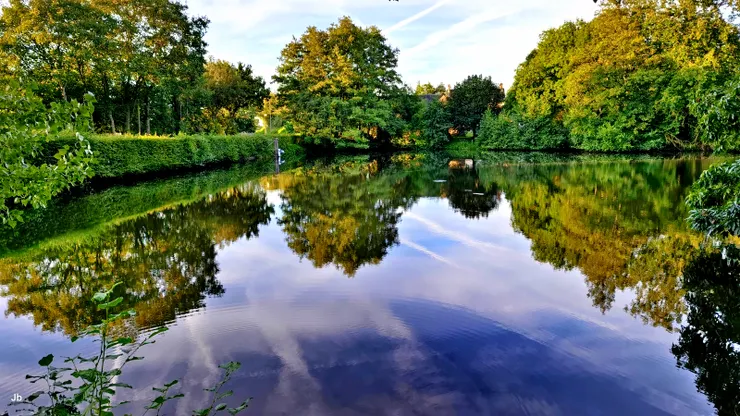 【環顧三十英畝森林草原河流湖泊】