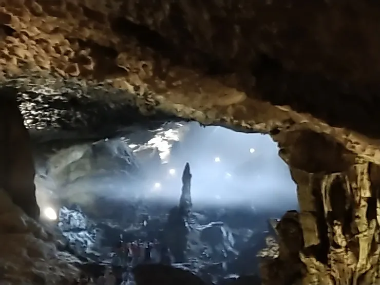 Photographer by Hsun