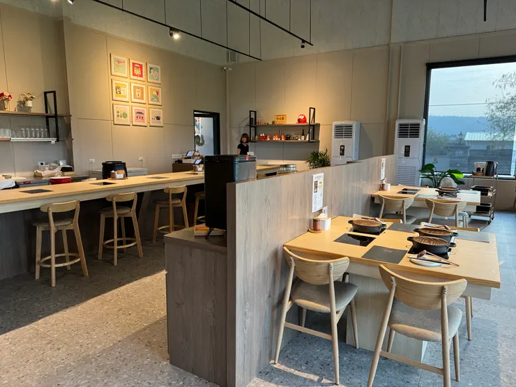 整體用餐環境乾淨明亮