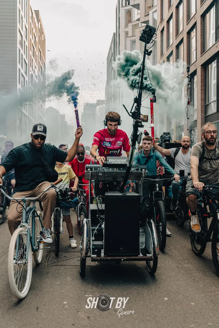 來源：Dom Whiting | Drum & Bass On The Bike Rides