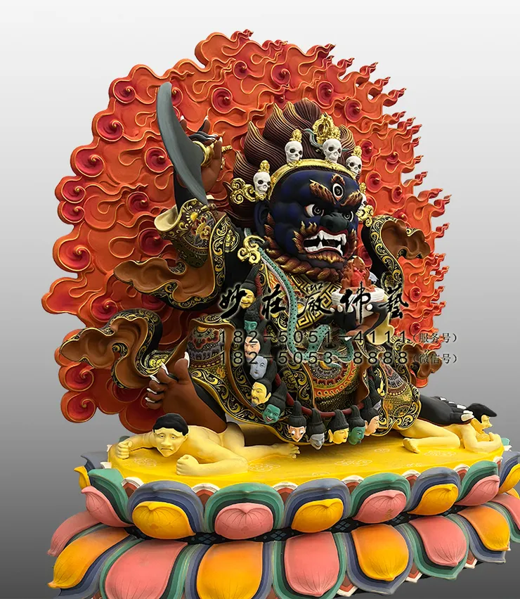 瑪哈嘎拉塑像左側照