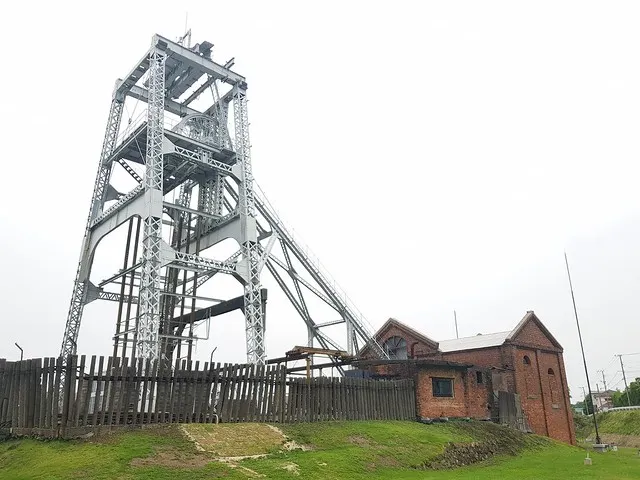 宮原坑的豎坑櫓與捲揚機房