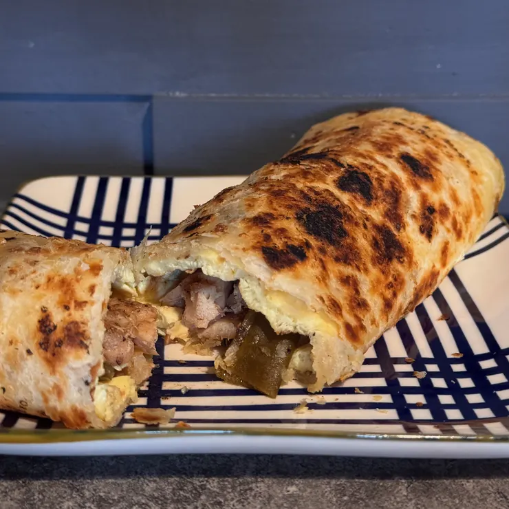 剝皮辣椒雞脆皮蛋餅