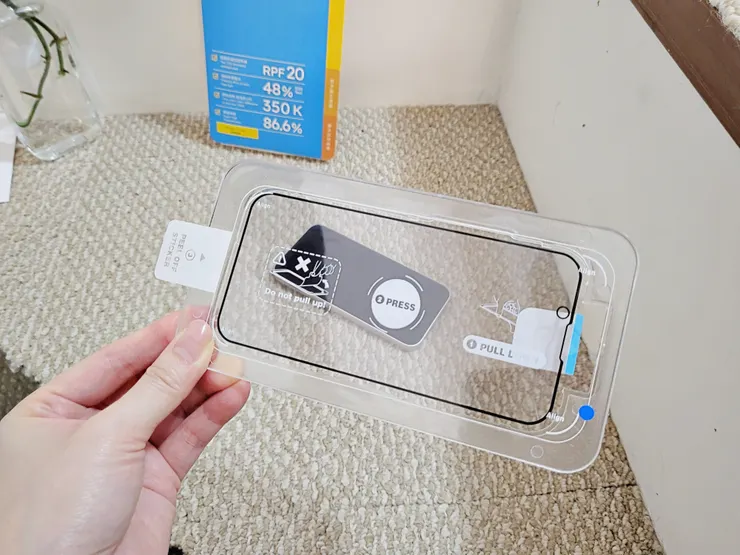 Simmpo iPhone 護眼霧面 TÜV 抗藍光簡單貼