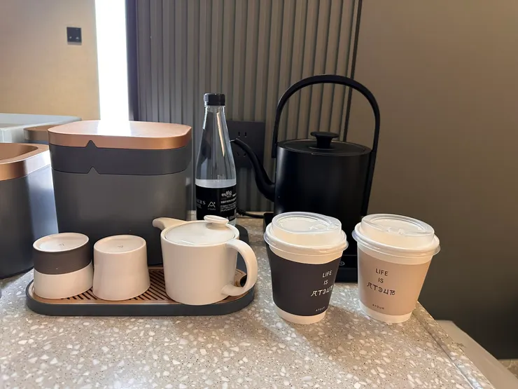 咖啡壺/電熱壺/茶包/礦泉水