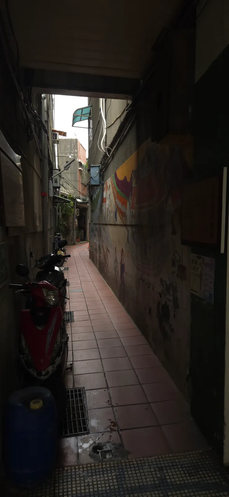 米市巷是港口商業交易地，也做為防禦巷