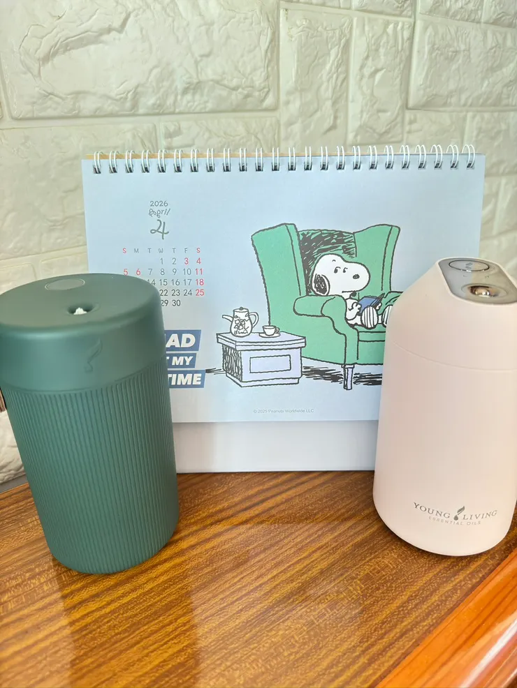 兩支擴香瓶,擴著兩種不同心情