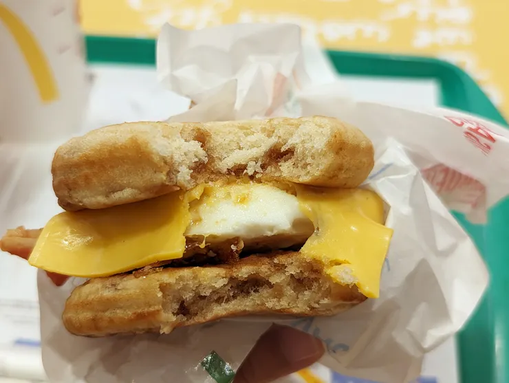 鬆餅足夠濕潤，不會太乾