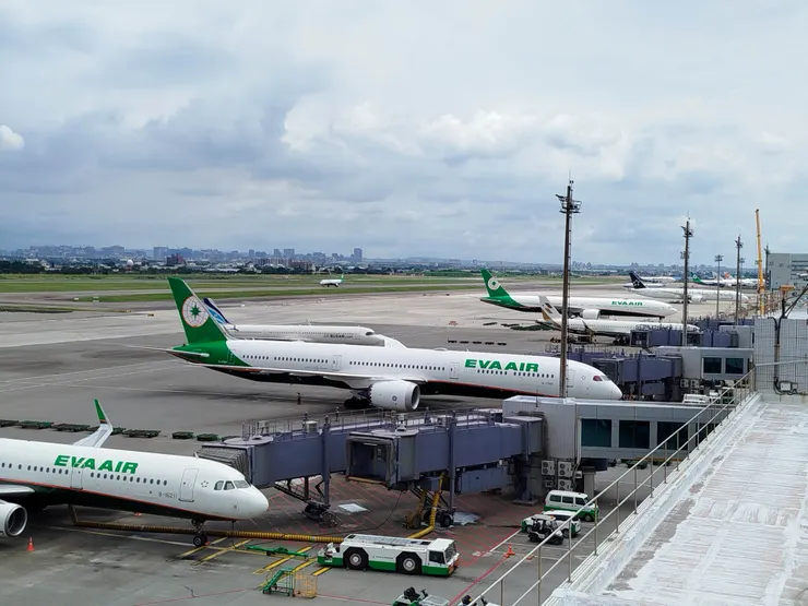 戶外觀景台看飛機