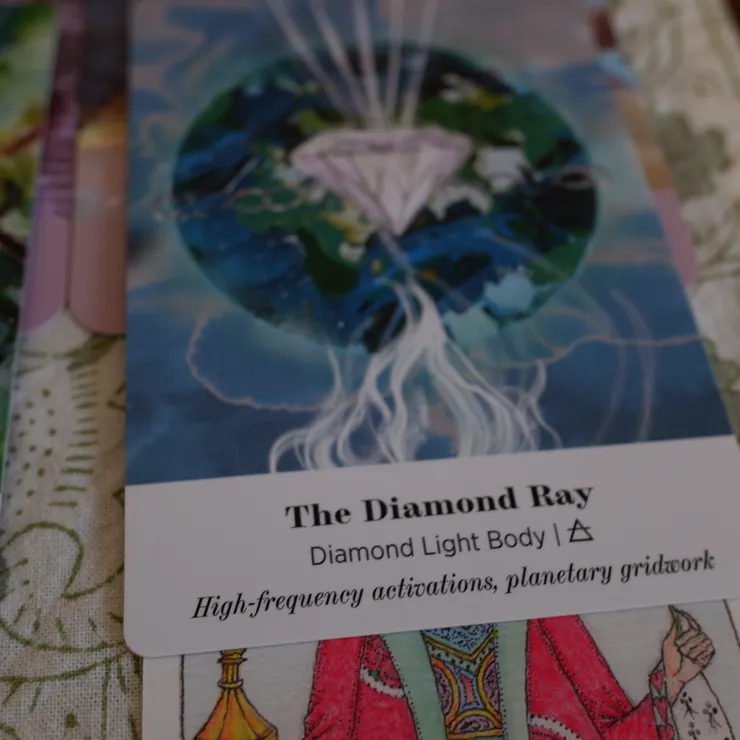 鑽石明明能夠聽見我的心聲，鑽石明明知道我的貪婪，但卻一句話也不說，為什麼呢？