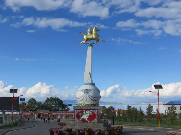 正規的青海湖「二郎劍」景區。