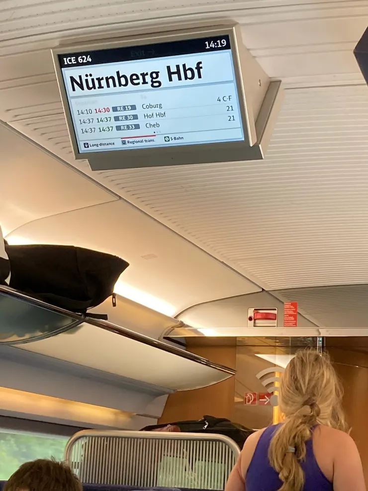 紐倫堡到了就換車去捷克邊境