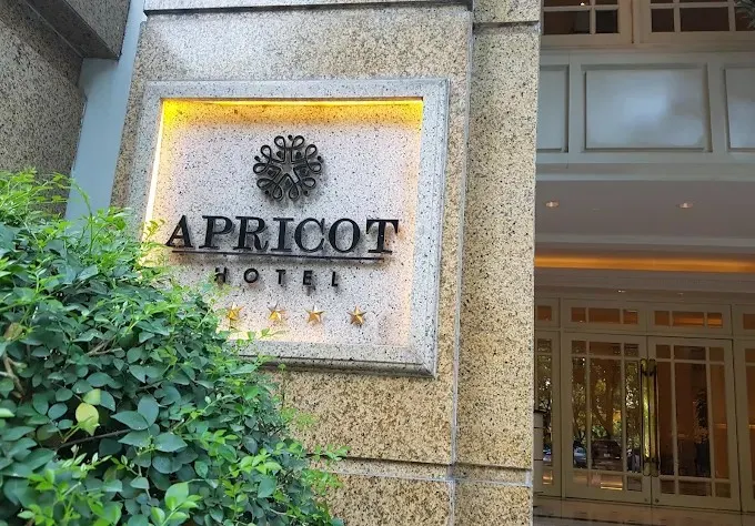 Apricot Hotel