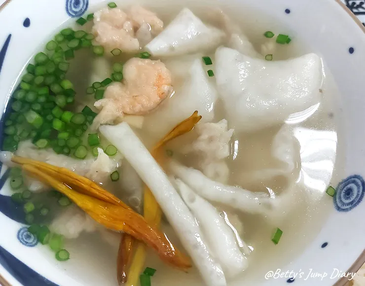 ▲桃園觀光夜市-鼎邊趖/圖片來源：Betty's Jump Diary