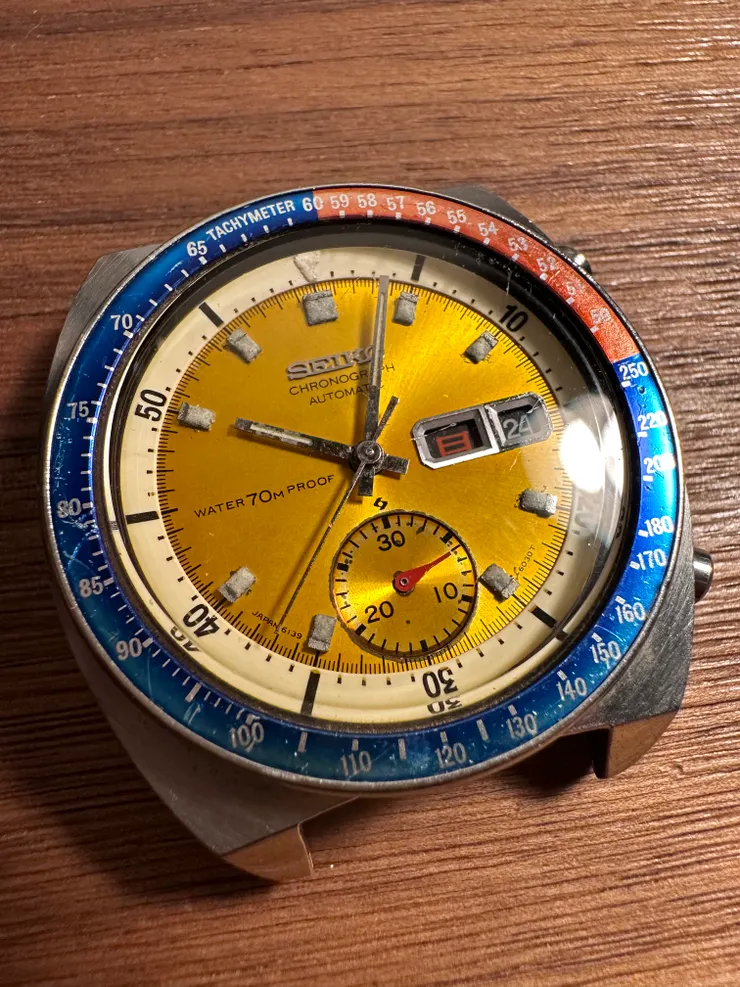 修好的當下還沒想好新錶帶的顏色