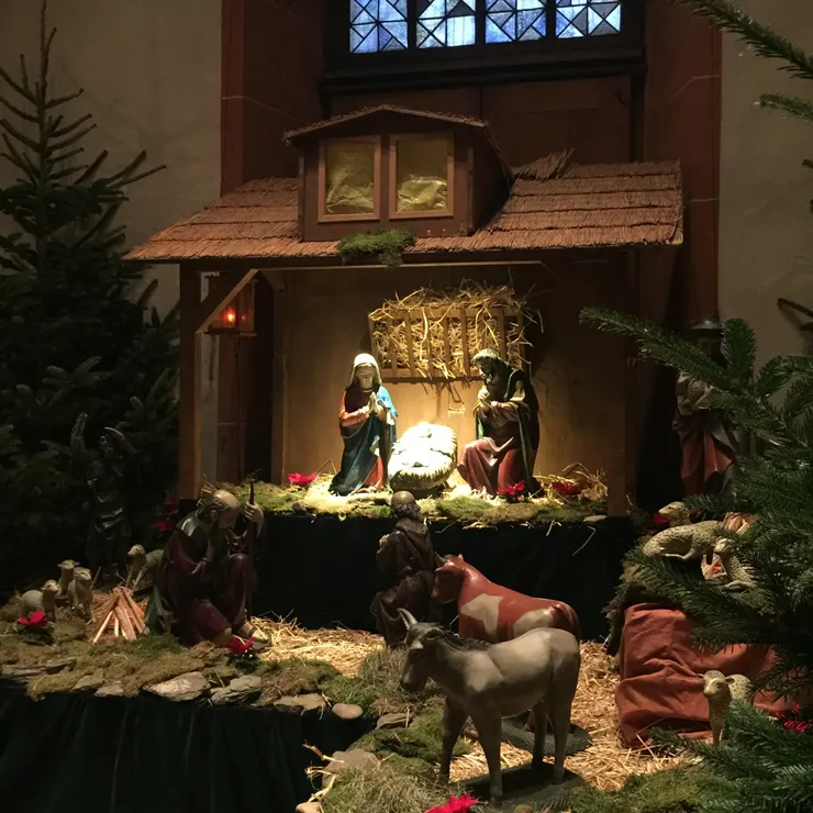 彩繪浮雕也十分特別