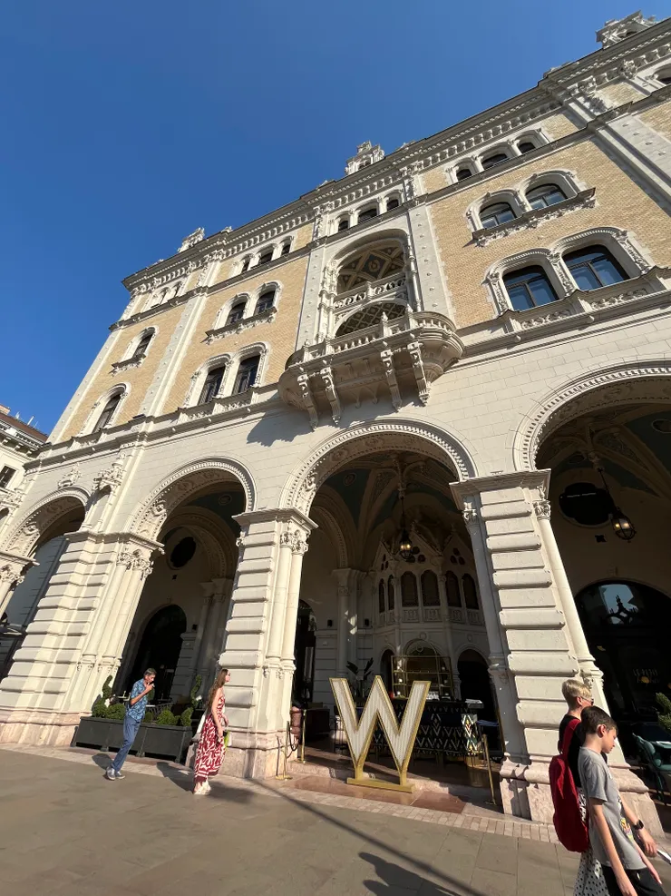 w hotel的建築也美