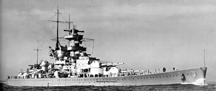 沙恩霍斯特號在改裝為「大西洋式艦艏」之前的艦姿