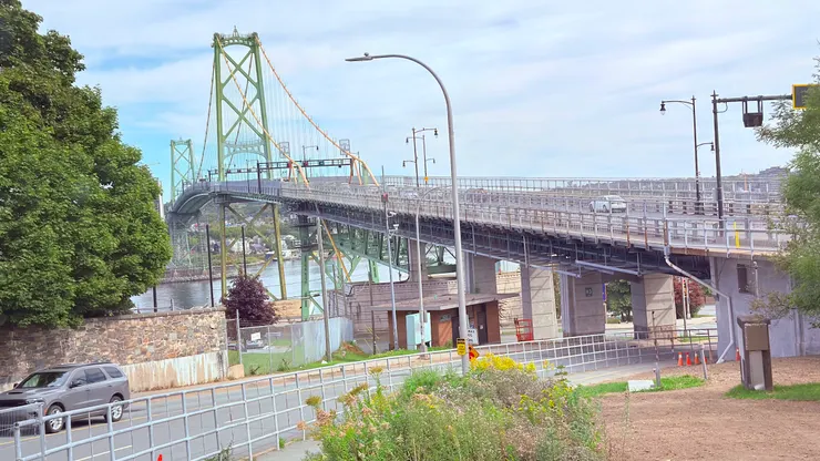 哈利法克斯的舊橋-麥克唐納橋1955年通車