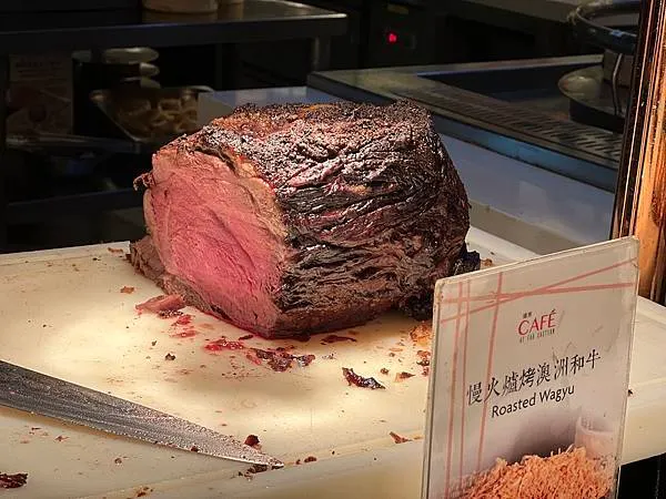 台北市大安區美食，遠東CAFÉ下午茶吃到飽，大啖牛排、螃蟹、