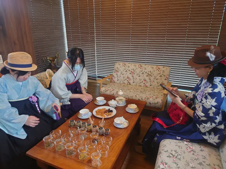 忙著拍照的小夥伴們