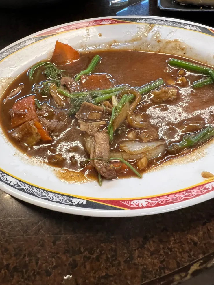 鐵板黑胡椒山豬肉