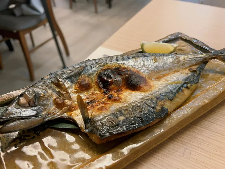 伙串滿酒場超大鯖魚