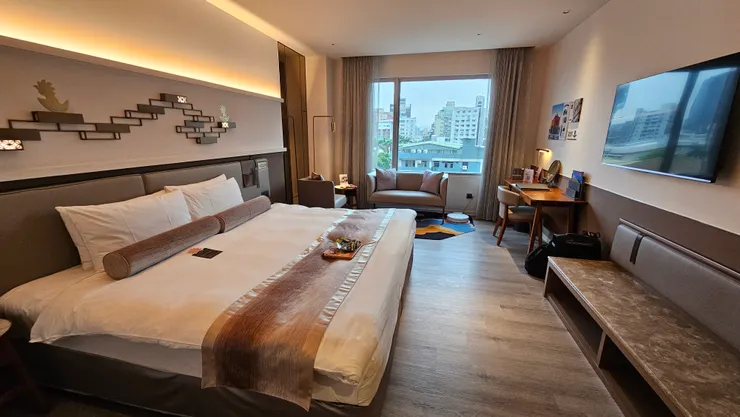 台北花園大酒店的卓越客房真的超大超級讚!床也超大的!