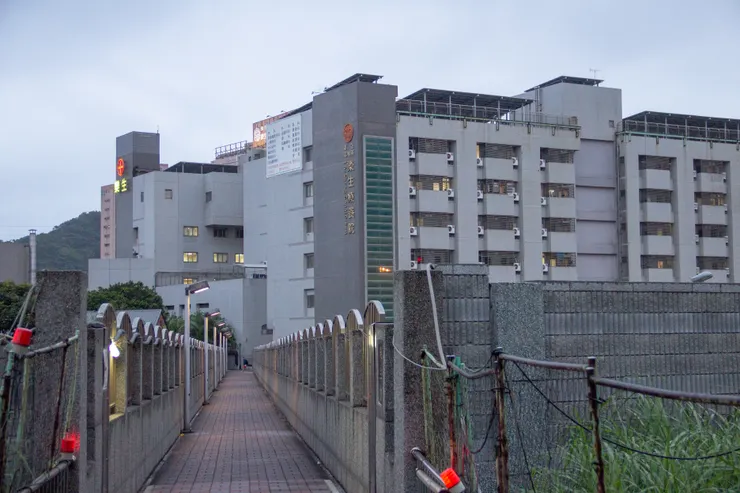 新院區醫療大樓景,與舊址的生活感差很多